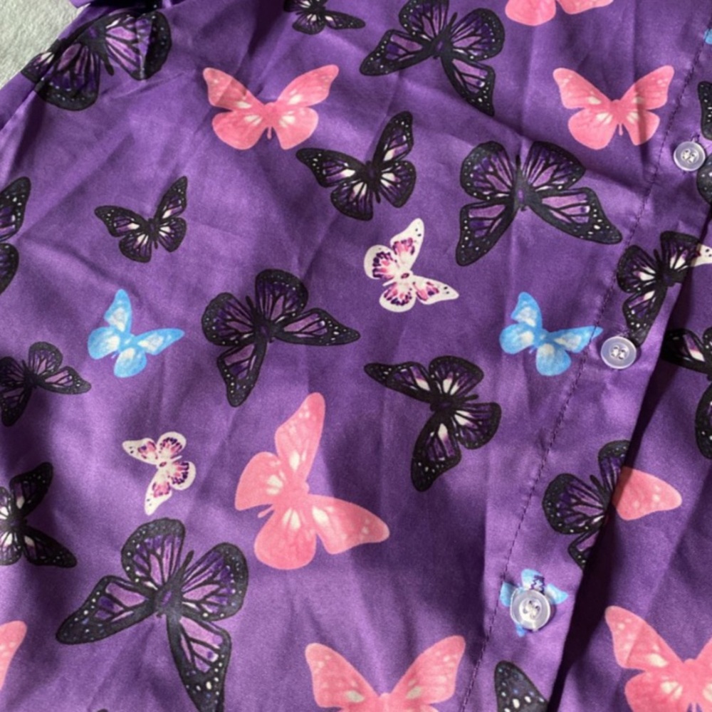 Butterfly button down top - Picture 4 of 4